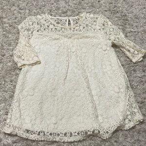 Cute 3/4 sleeve lace top